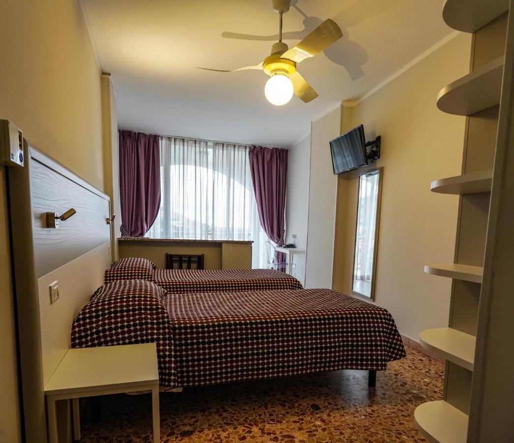 Hotel Bellavista San Bartolomeo Al Mare Eksteriør billede
